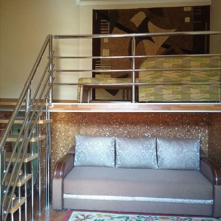 Pleasurable Apartment Near The Khotkevych Palace Lviv Exteriör bild